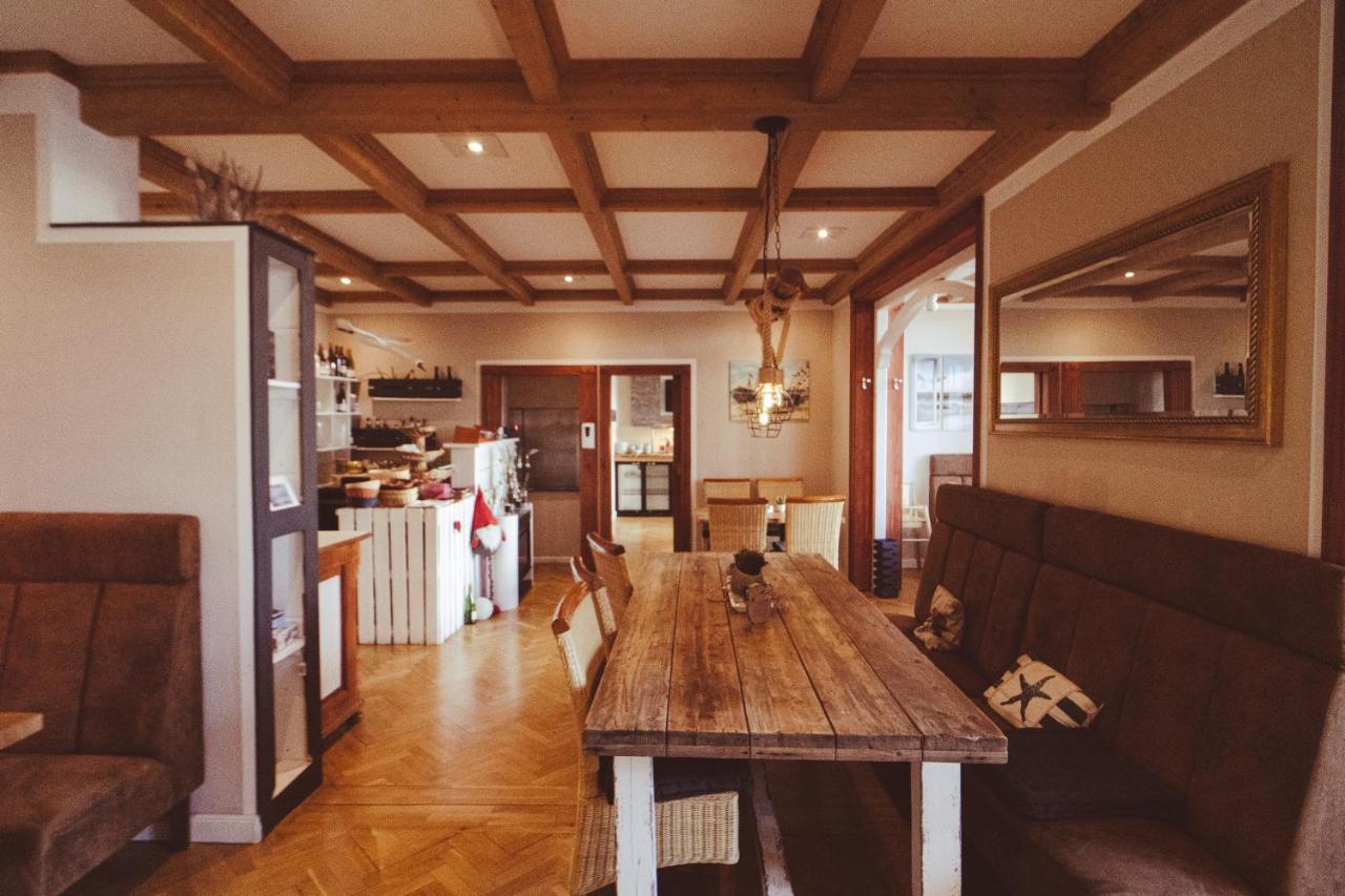 Gaestehaus Astrids Strandmuschel Бінц Екстер'єр фото